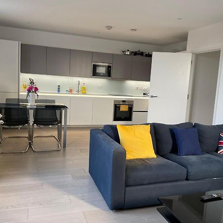 Modern & Spacious Penthouse In North London Leilighet Eksteriør bilde