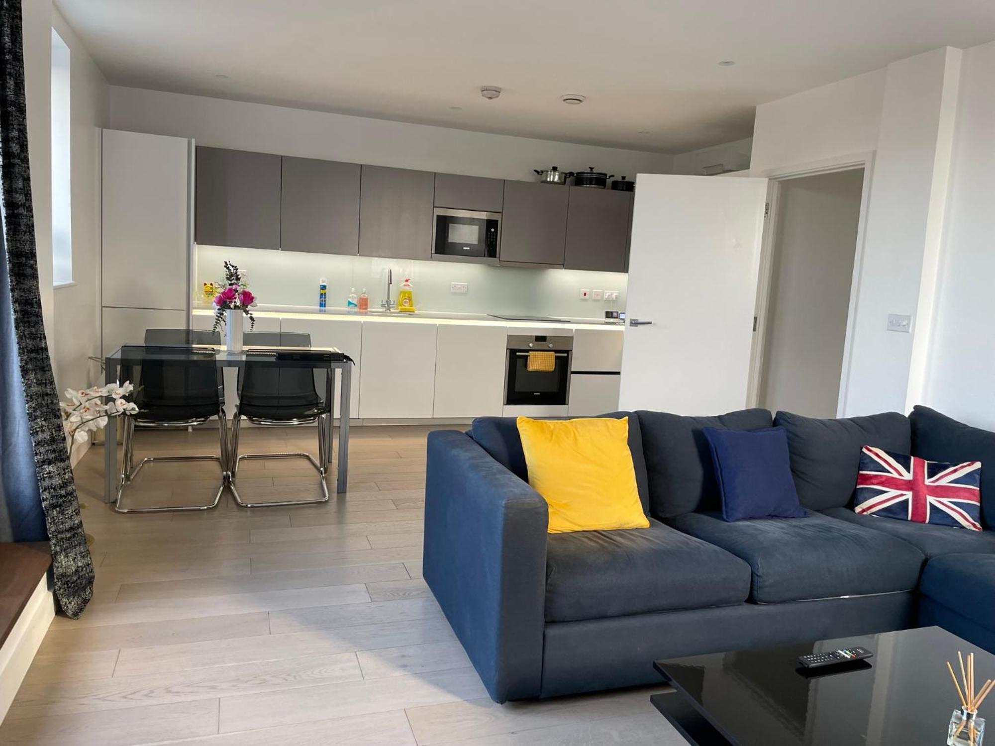 Modern & Spacious Penthouse In North London Leilighet Eksteriør bilde