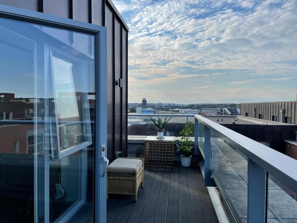 Modern & Spacious Penthouse In North London Leilighet Eksteriør bilde