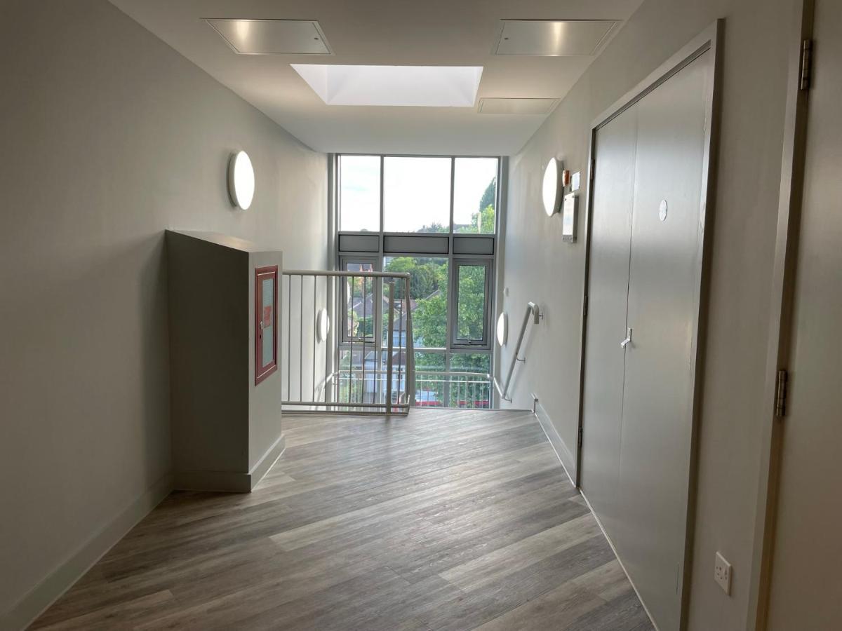 Modern & Spacious Penthouse In North London Leilighet Eksteriør bilde